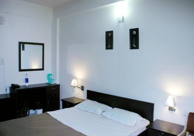 Maple Inn Budget Hotel 班加罗尔 客房 照片